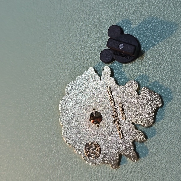 Tokyo Disney Resort- Genie Pin - Picture 3 of 3